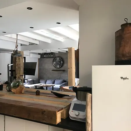 Maison Belle-vie * Corconne